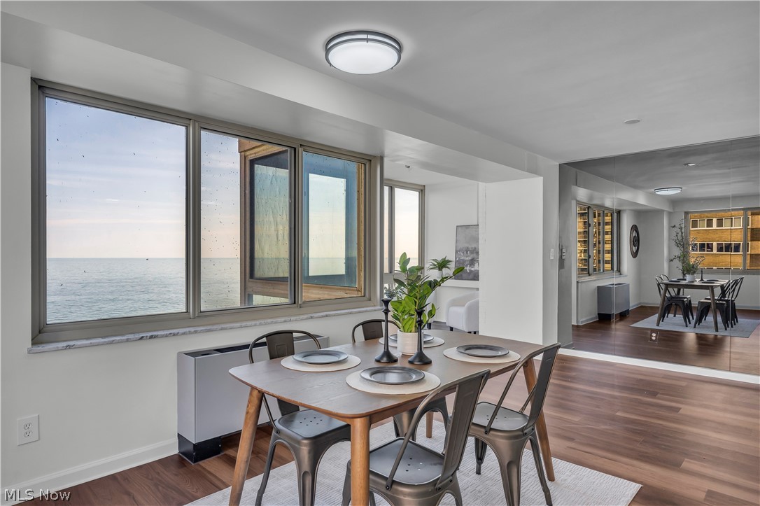 Marine Towers East East - Residential
