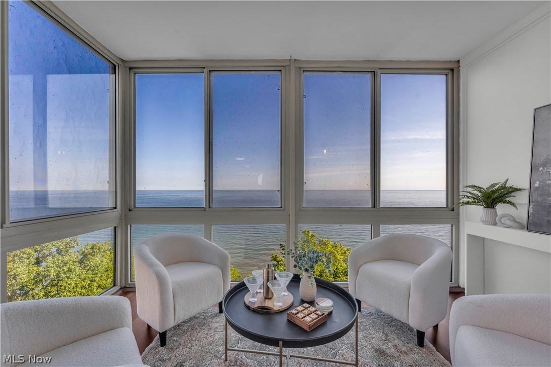 Marine Towers East East - Residential
