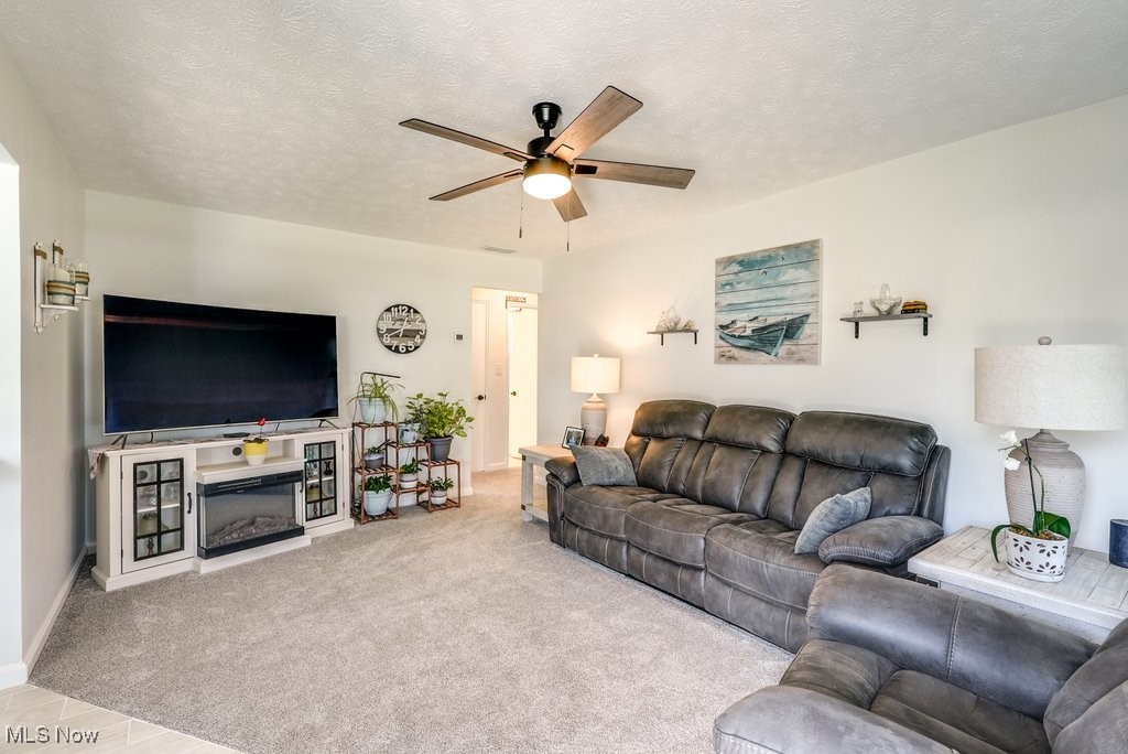 Parma Heights, Ohio 44130, United States, 3 Bedrooms Bedrooms, ,1 BathroomBathrooms,Residential,Pending,104815