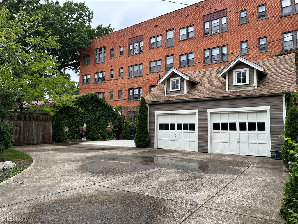 Edgewater Land Co - Residential Income