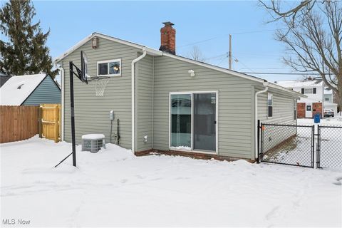 Tiny photo for 213 Paxton Road, Eastlake, OH 44095 (MLS # 5179834)