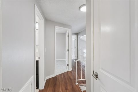 Tiny photo for 213 Paxton Road, Eastlake, OH 44095 (MLS # 5179834)