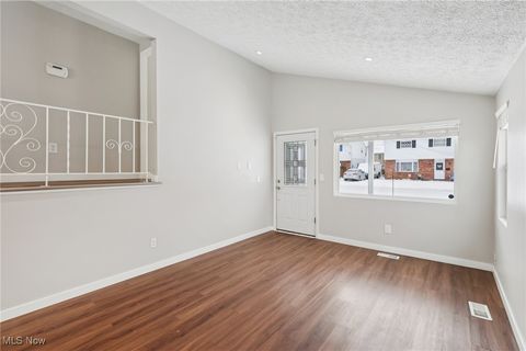 Tiny photo for 213 Paxton Road, Eastlake, OH 44095 (MLS # 5179834)