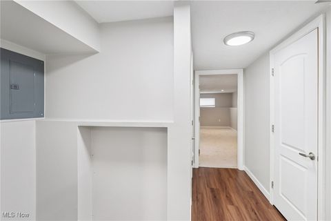 Tiny photo for 213 Paxton Road, Eastlake, OH 44095 (MLS # 5179834)