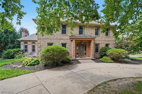Homes For Sale - 5671 Brownstone Circle<br/> Canton, OH 44718