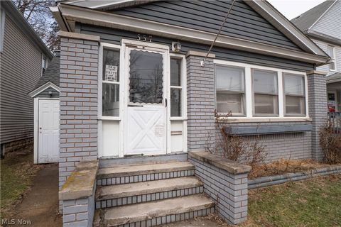 Tiny photo for 557 W Hopocan Avenue, Barberton, OH 44203 (MLS # 5187724)