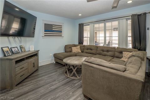 Tiny photo for 557 W Hopocan Avenue, Barberton, OH 44203 (MLS # 5187724)