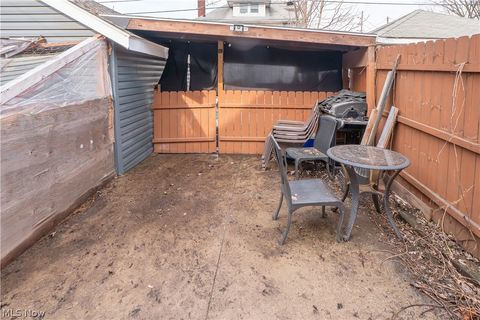 Tiny photo for 557 W Hopocan Avenue, Barberton, OH 44203 (MLS # 5187724)