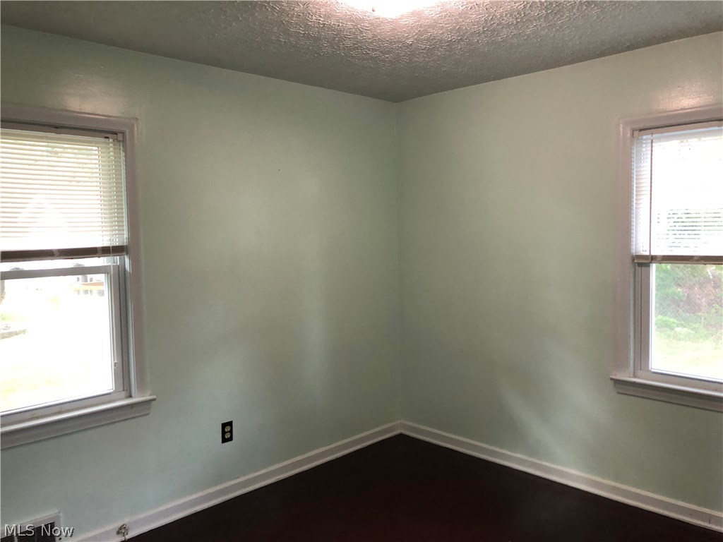 Neville - Residential