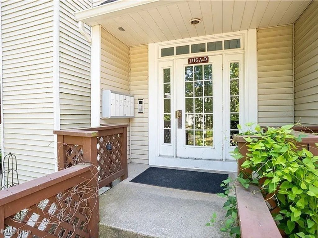 Photo of 1316 Cedarwood Drive #D3, Westlake, OH 44145 (MLS # 5179213)