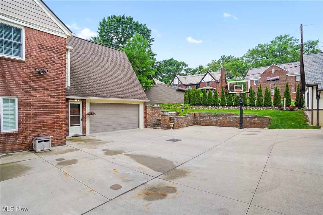709 Palisades Drive, Akron, Ohio image 41