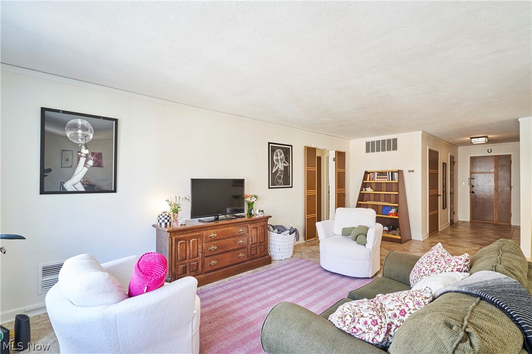 Diplomat Condo - Residential