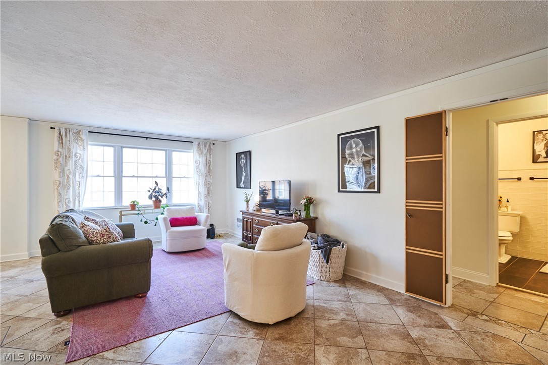 Diplomat Condo - Residential