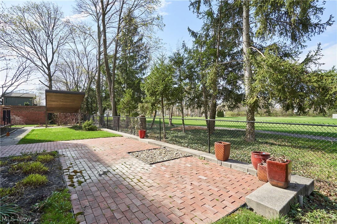 Diplomat Condo - Residential