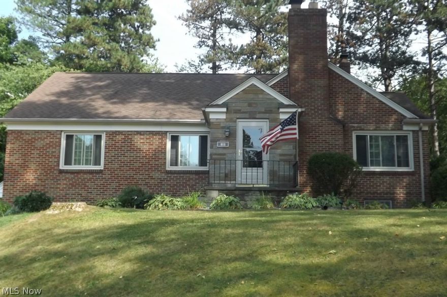 Beautiful, well maintained home near the heart of Medina & close to the square. Close to shopping, schools and all that Medina has to offer. Secluded private lot in a quiet area. Don't pass it by - the home is larger than it appears from the outside with many great features. The pictures don't show it's true beauty.