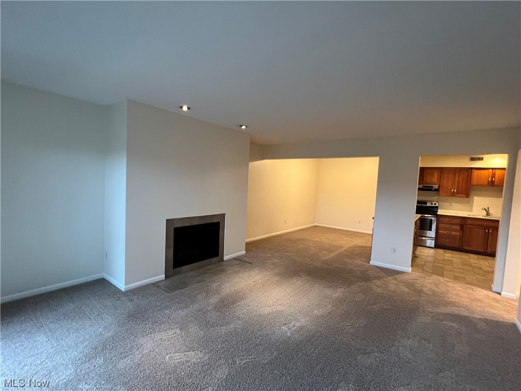 Versailles At Hudson Condo - Residential Lease