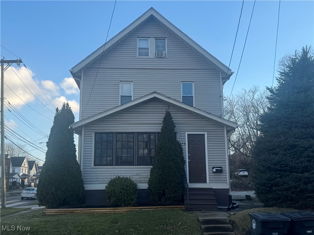 This fully occupied, income-generating property offers a turnkey investment opportunity with high returns. Previously a multi-family home, it can easily be converted back into a duplex for even greater flexibility. Currently leased at $2,320 per month through July 2025.
Key Features:
6 Bedrooms
2 Newly Remodeled Full Bathrooms
2 Full Kitchens – Ideal for multi-unit conversion or shared living arrangements
Don’t miss out on this profitable investment—perfect for seasoned investors or those looking to enter the rental market! Contact us today!