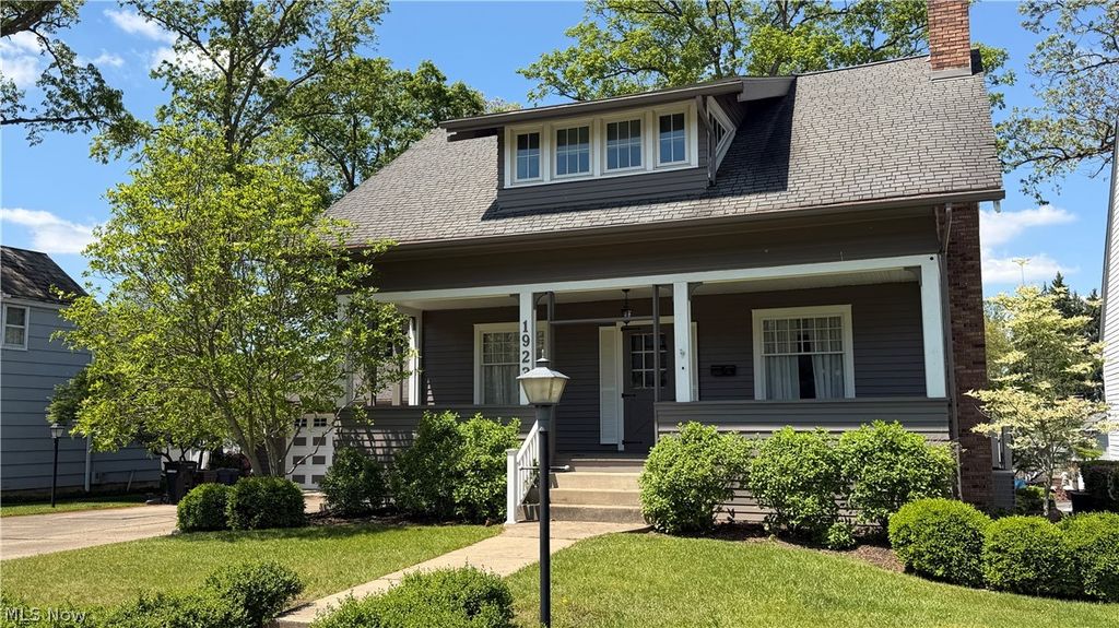 Photo of 1923 Norwood Boulevard, Zanesville, OH 43701 (MLS # 5208066)