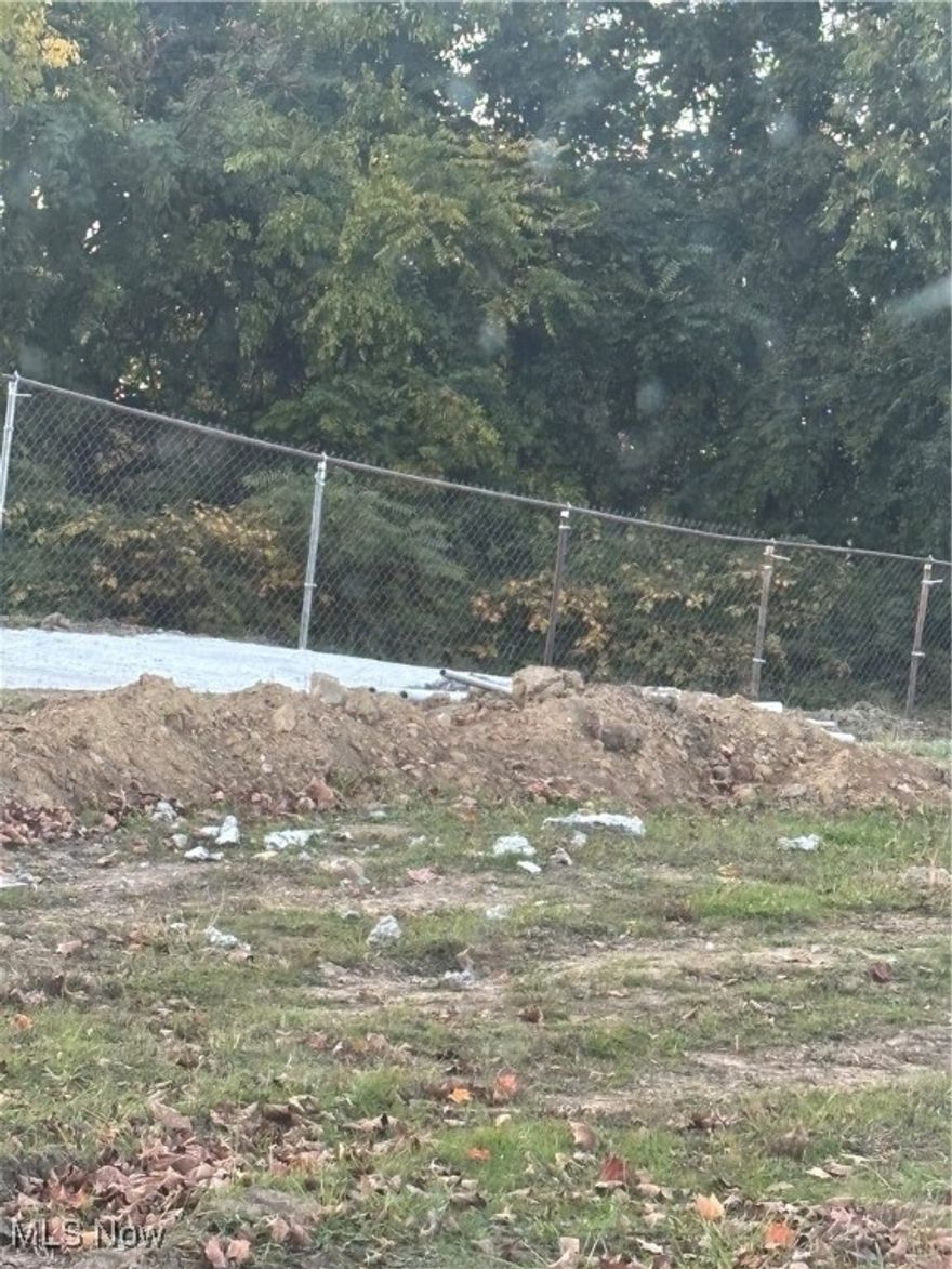 Step into comfort and style with this charming 3-bedroom, 2-bath manufactured home at 28 W Philadelphia Ave, Youngstown, OH. Move in with no money down thanks to exclusive veteran financing!

? Features You’ll Love:

Spacious living area perfect for family and friends

Modern kitchen and bathrooms

Private backyard for relaxing or entertaining

Affordable homeownership with 0% down for veterans

Don’t wait! This home won’t last long. Schedule your private showing today and take the first step toward your new home.

Own your home with $0 down! ?? VA Loan – only $699/month. Get pre-qualified today with Cardinal Lending: (310) 358-1833. Don’t wait – your dream home is calling!