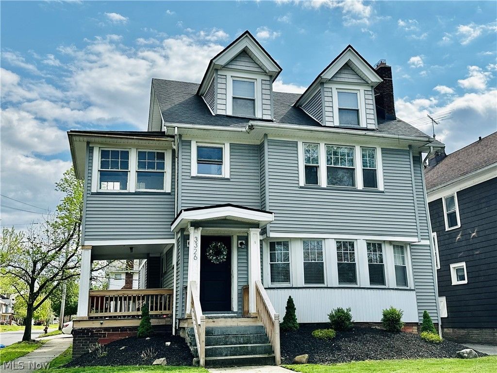 Photo of 3326 EAST OVERLOOK Road, Cleveland Heights, OH 44118 (MLS # 5208738)