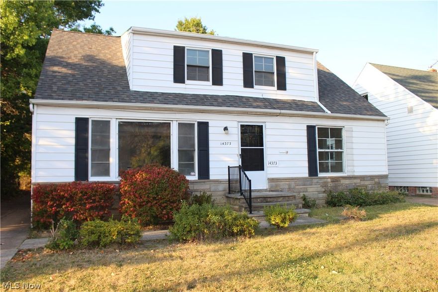 Available immediately for rent! 3/4 bedroom home with great space. Location is prime!