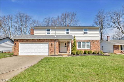 Homes For Sale - 26928 Fairfax Lane<br/> North Olmsted, OH 44070