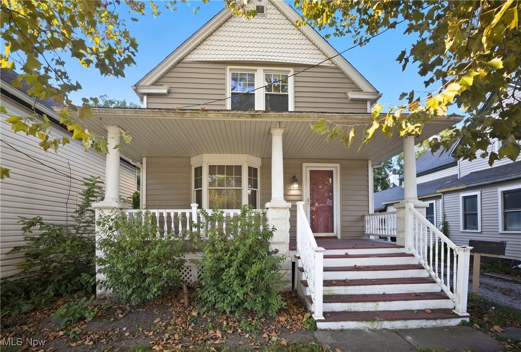 Photo of 3227 Trowbridge Avenue, Cleveland, OH 44109 (MLS # 5168341)