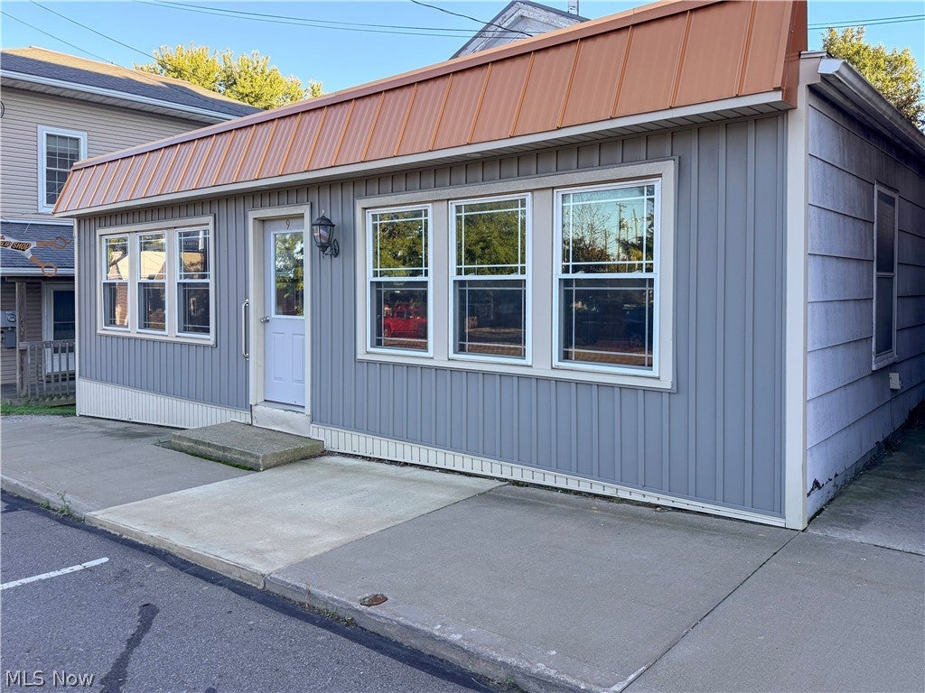 9 E Main Street