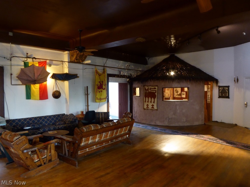 St Clair Superior - Commercial Sale