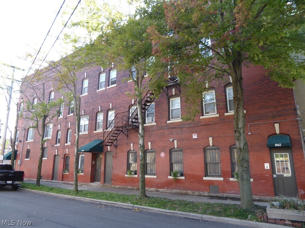 St Clair Superior - Commercial Sale