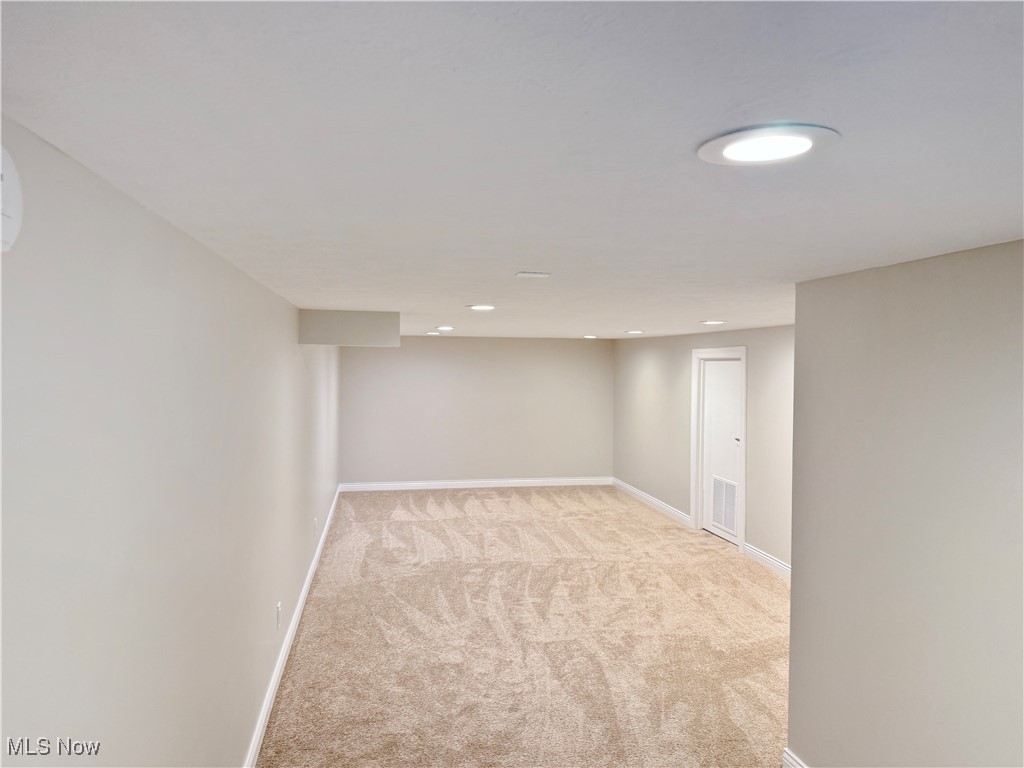 17549 Merry Oaks Trail, Chagrin Falls, Ohio image 20