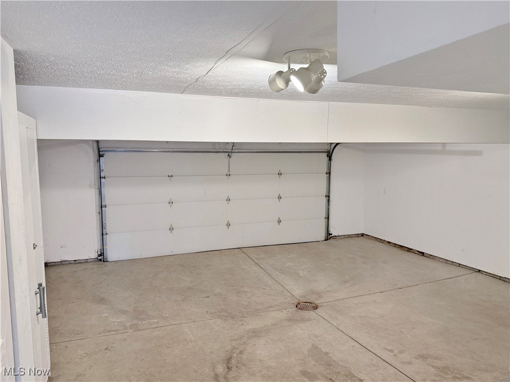 17549 Merry Oaks Trail, Chagrin Falls, Ohio image 30