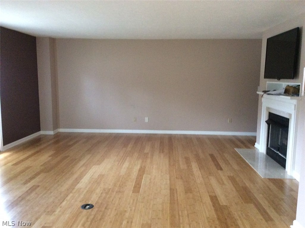 Winding Crk Condos - Residential