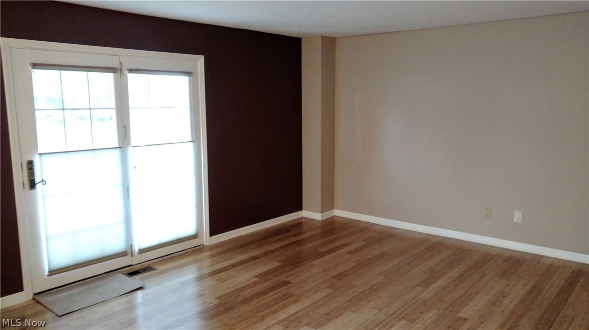 Winding Crk Condos - Residential