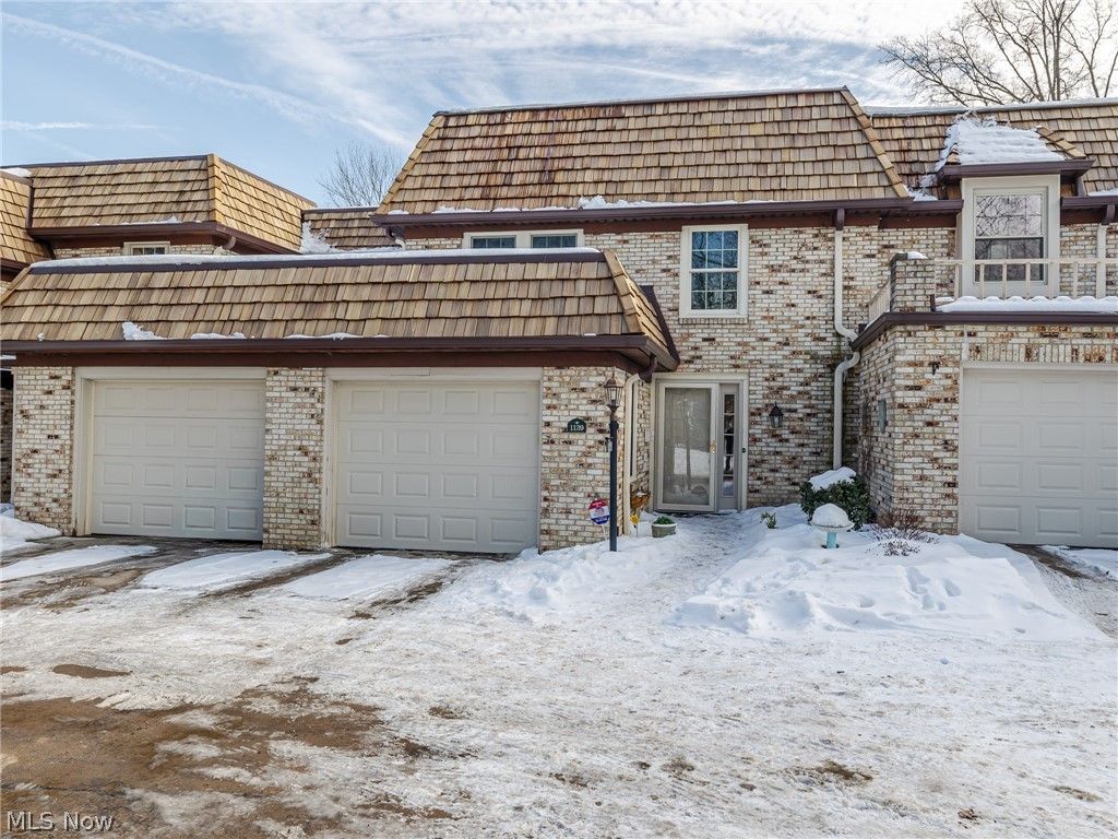 Photo of 1139 Harwich Court, Rocky River, OH 44116 (MLS # 5186471)