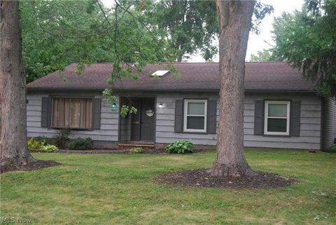 Homes For Sale - 9001 Elm Street<br/> Mentor, OH 44060