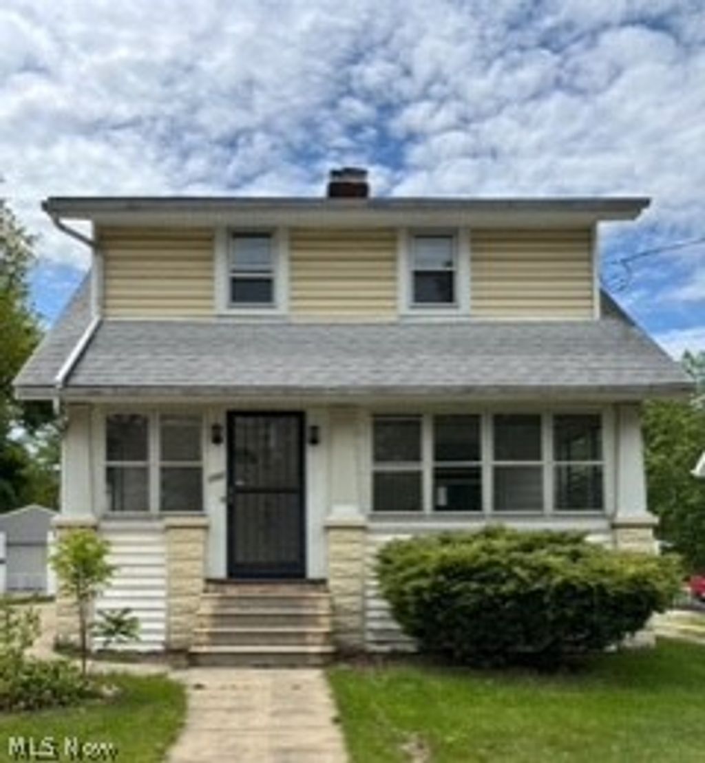 Photo of 732 Tallmadge Road, Cuyahoga Falls, OH 44221 (MLS # 5214960)