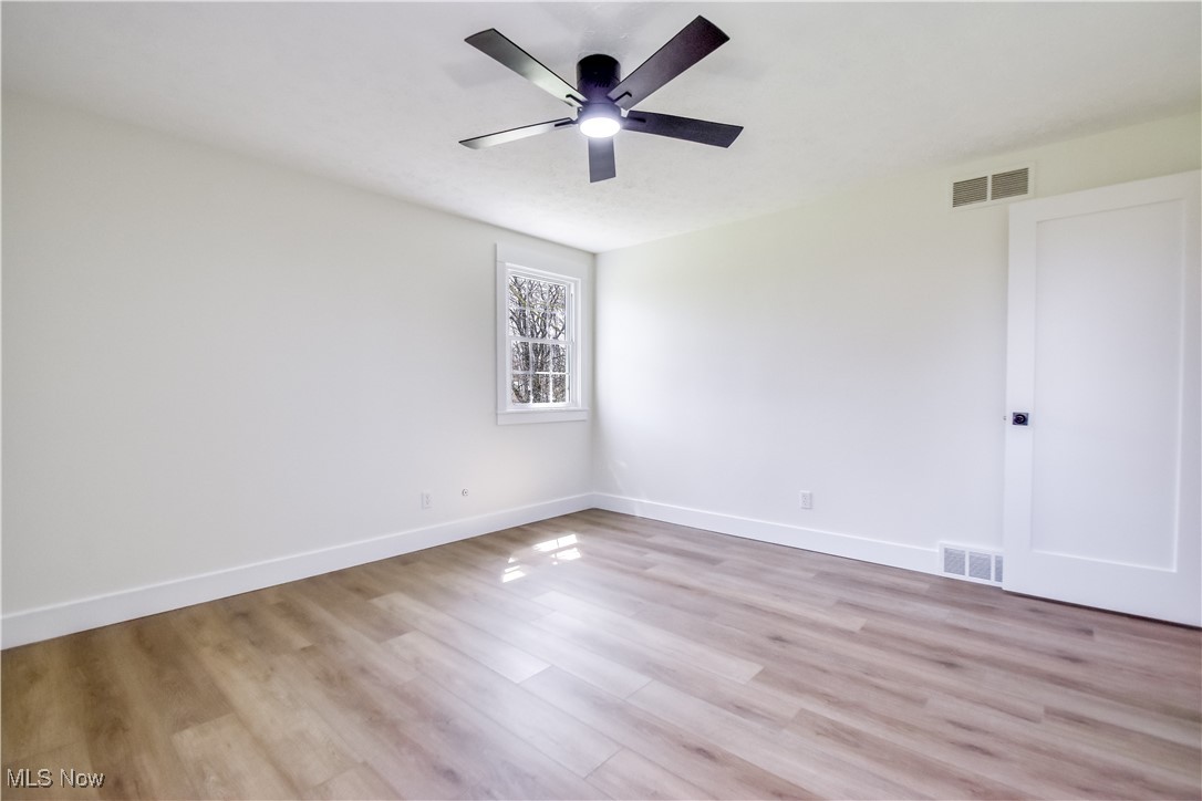 18029 Millstone Drive, Chagrin Falls, Ohio image 32