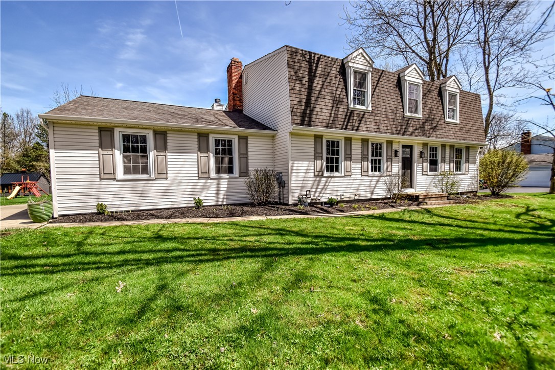 18029 Millstone Drive, Chagrin Falls, Ohio image 1