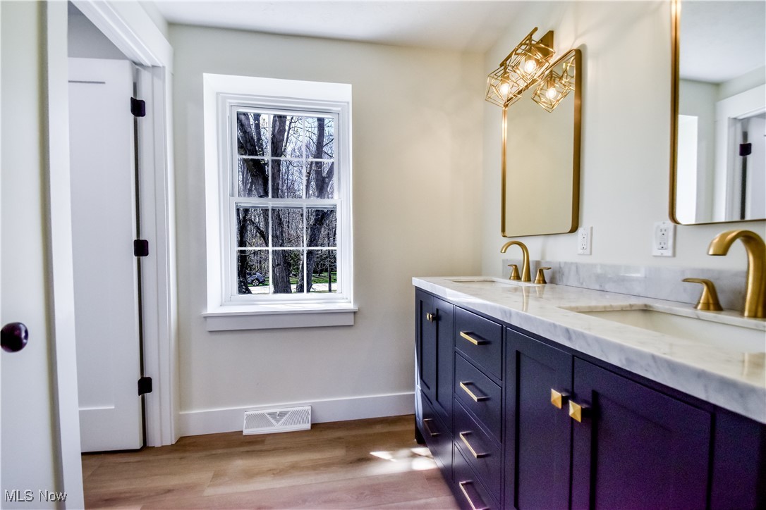 18029 Millstone Drive, Chagrin Falls, Ohio image 22