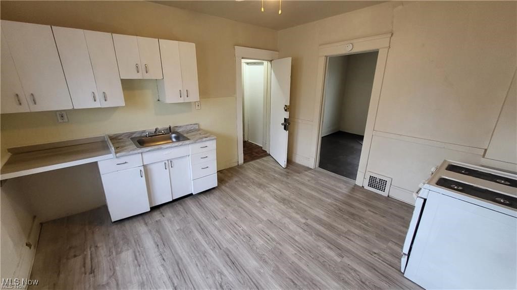 Cleveland, Ohio 44120, United States, 5 Bedrooms Bedrooms, ,2 BathroomsBathrooms,Residential,Active,106895