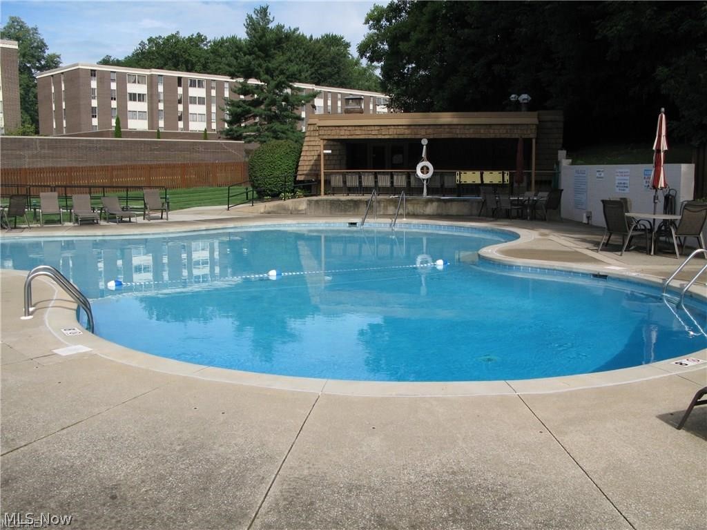 Silver Lake Towers - Residential
