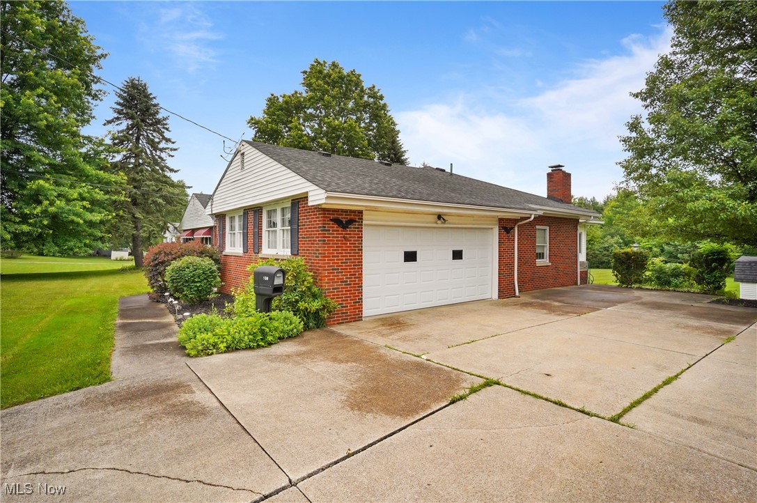 136 N Chillicothe Road