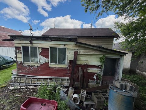 Tiny photo for 630 River Road, East Liverpool, OH 43920 (MLS # 5210478)