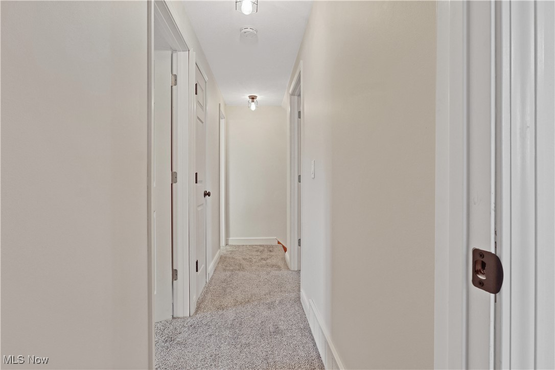 34074 Oak Knoll Street, Eastlake, Ohio image 12