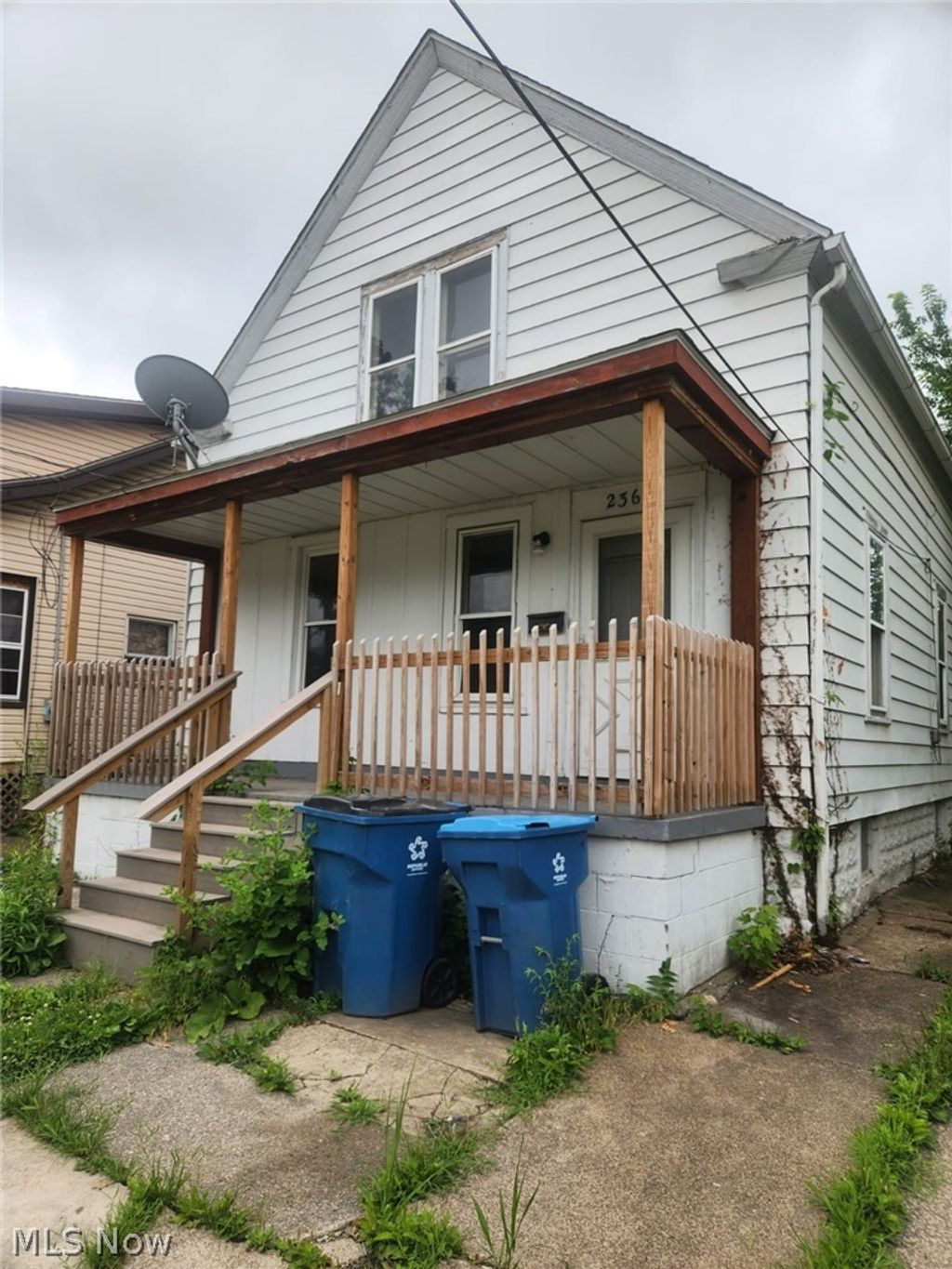 Photo of 2364 Apple Avenue, Lorain, OH 44055 (MLS # 5225369)