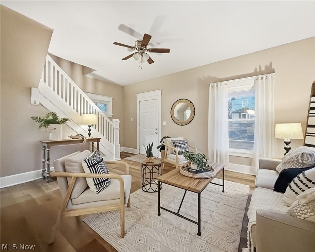 Photo of 702 Dickson Street, Youngstown, OH 44502 (MLS # 5193525)