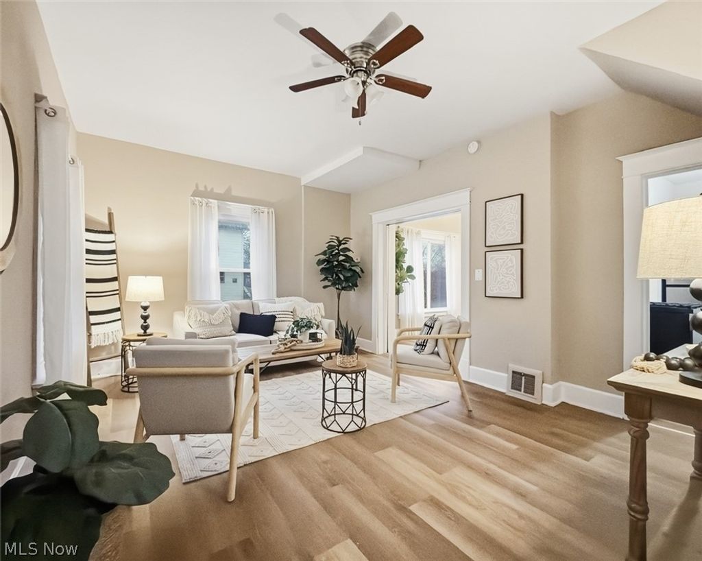 Photo of 702 Dickson Street, Youngstown, OH 44502 (MLS # 5193525)