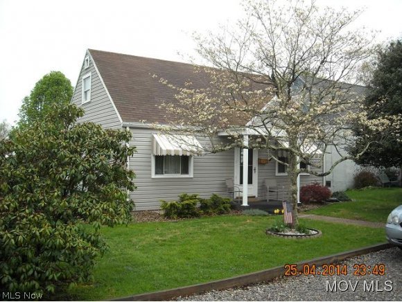 One floor living including laundry! Several updates:GFA, a/c, replacement windows, all appliances stay with house. Elem: Harmar Elementary School Elem/Bus: Y JrHigh: Marietta Middle School School JrHigh/Bus: Y High: Marietta High School High/Bus: Y Fire: CIT Police: CTY PossFreeGas: N ;SQFT=Fin L1:832, Fin L2:432, Fin Above:1264, Fin Total:1264, Unfin Above:720;PRKG= Off Street