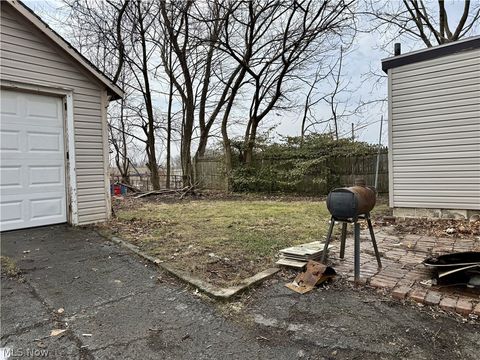 Tiny photo for 22 Brighton Drive, Akron, OH 44301 (MLS # 5187635)